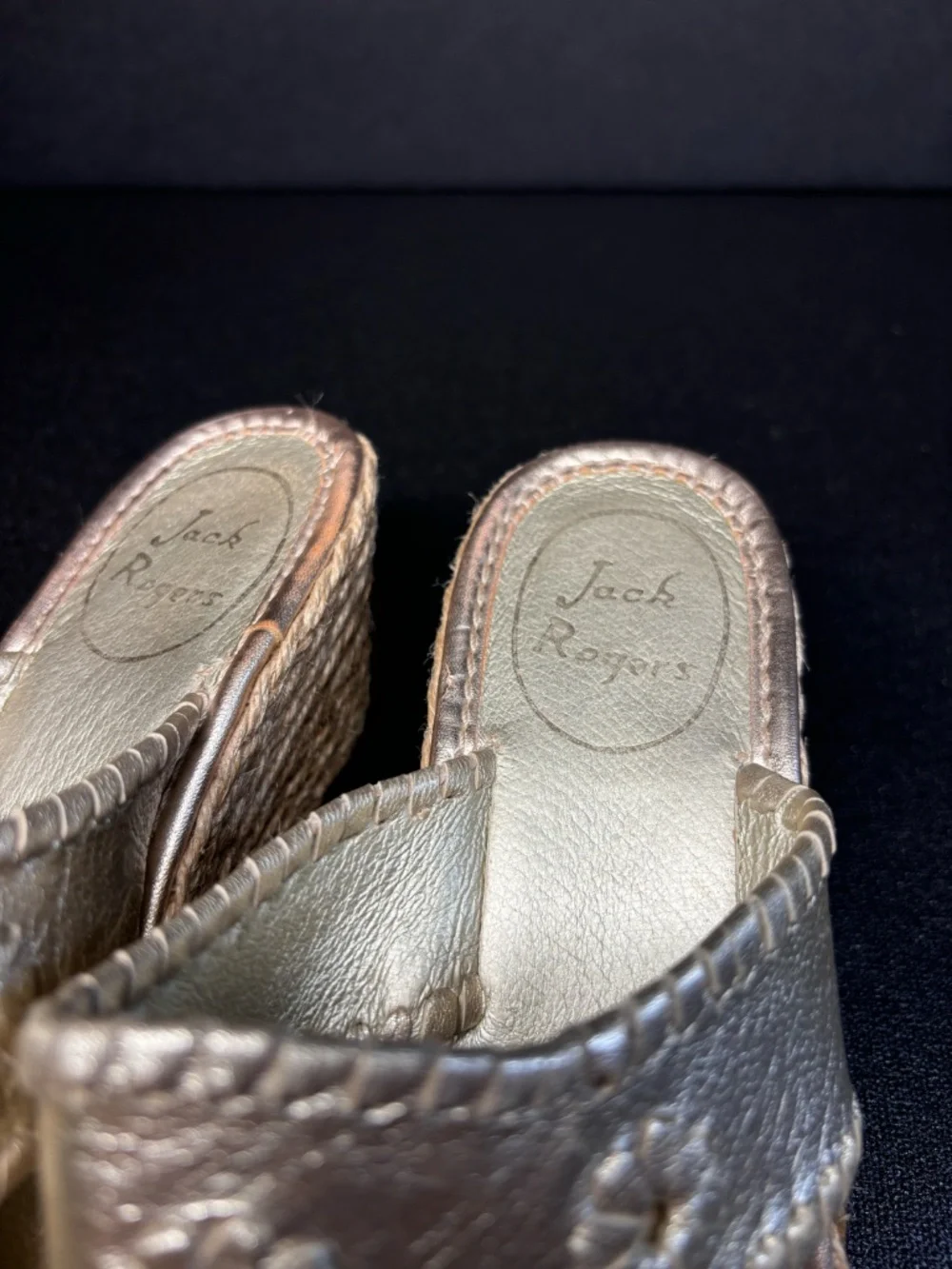 Jack Rogers Champagne Leather Espadrille Wedge Sandals Size 7 Thong Slide Heels